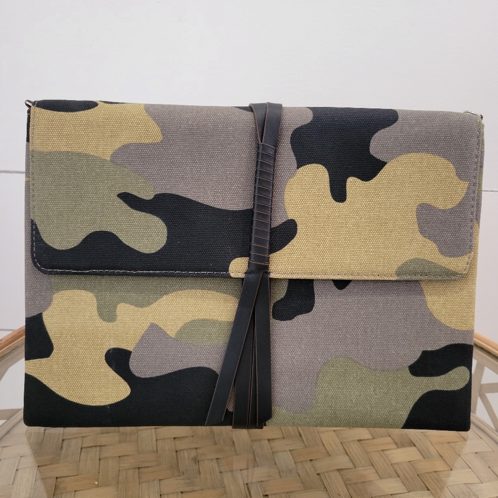Camo Clutch!